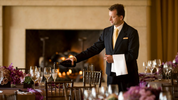 Events at Pelican Hill Server Champagne